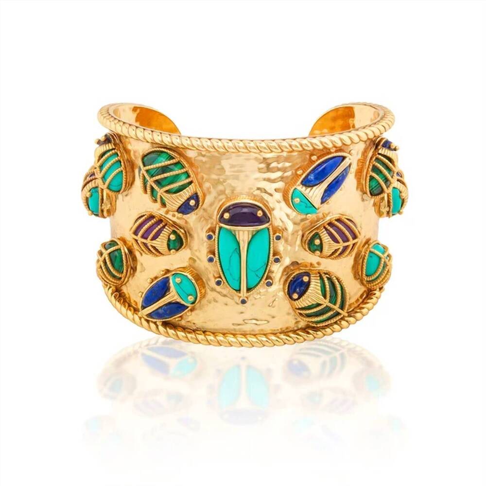 NEW CAPUCINE DE WULF women's scarab family reunion cuff in gold